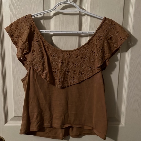 American Eagle Top - Picture 3 of 3